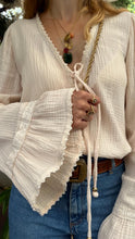 Load image into Gallery viewer, DAISY SHIRT