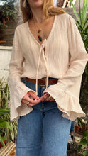 Load image into Gallery viewer, DAISY SHIRT
