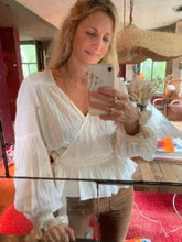 Load image into Gallery viewer, JULIA BLOUSE
